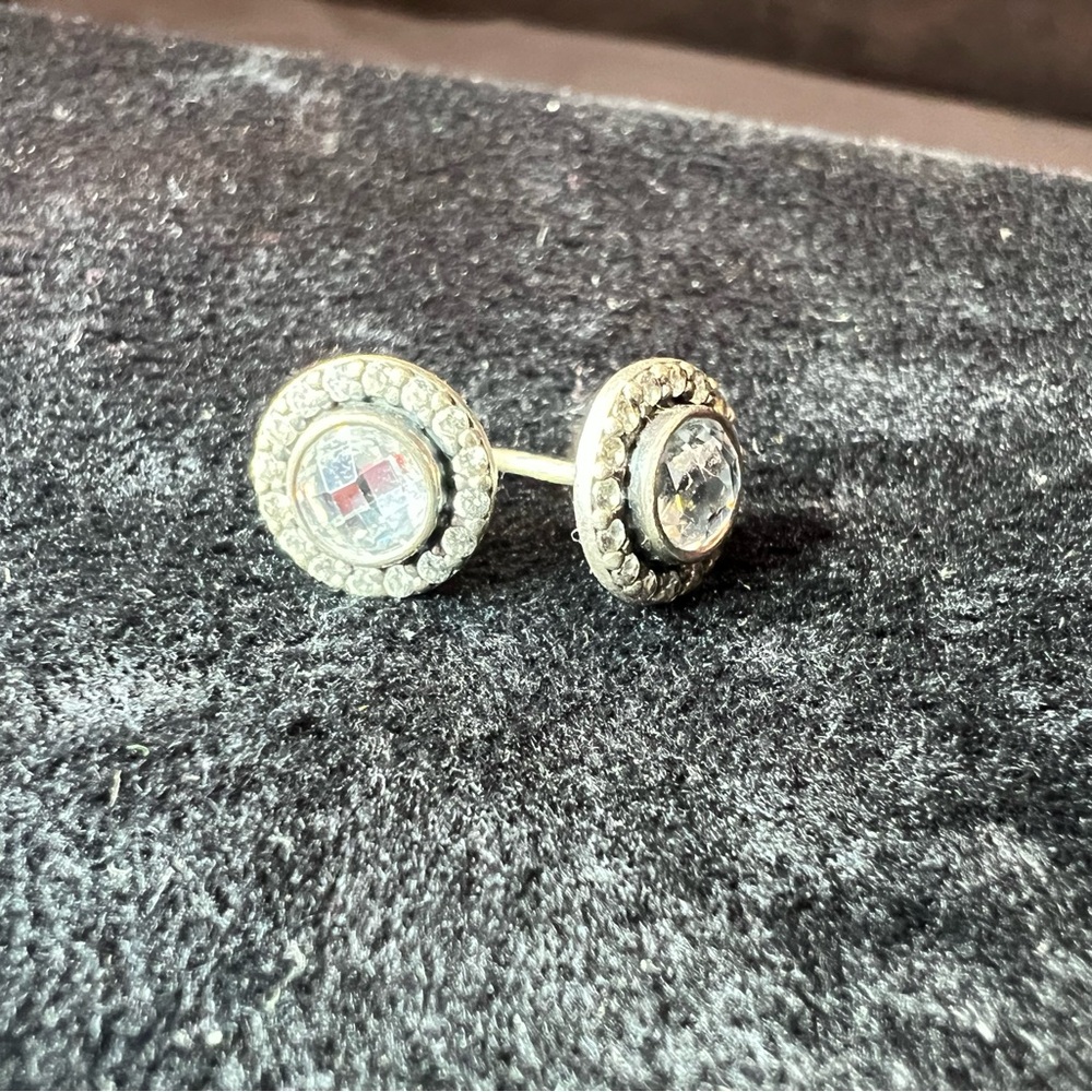 Genuine Pandora Clear Brilliant Legacy Stud Earrings - Picture 2 of 9